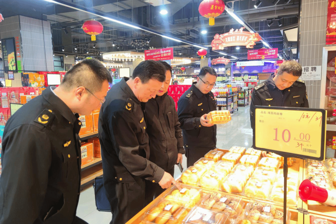 筑牢節(jié)日食安防線，守護(hù)群眾“舌尖安全”——天水市市場監(jiān)管局開展春節(jié)前食品安全督查檢查聚焦食用農(nóng)產(chǎn)品批發(fā)